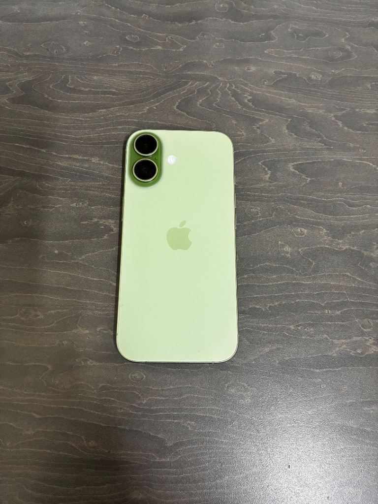 Apple iPhone (Green) – Good Condition, Clean