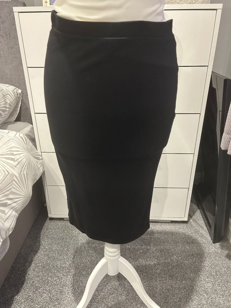 Calf length  skirt   size 8. 