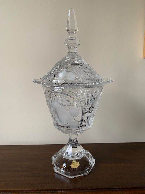 Beautiful Vintage Handcut Lead Crystal Glass Ornament/Sweet Jar 
