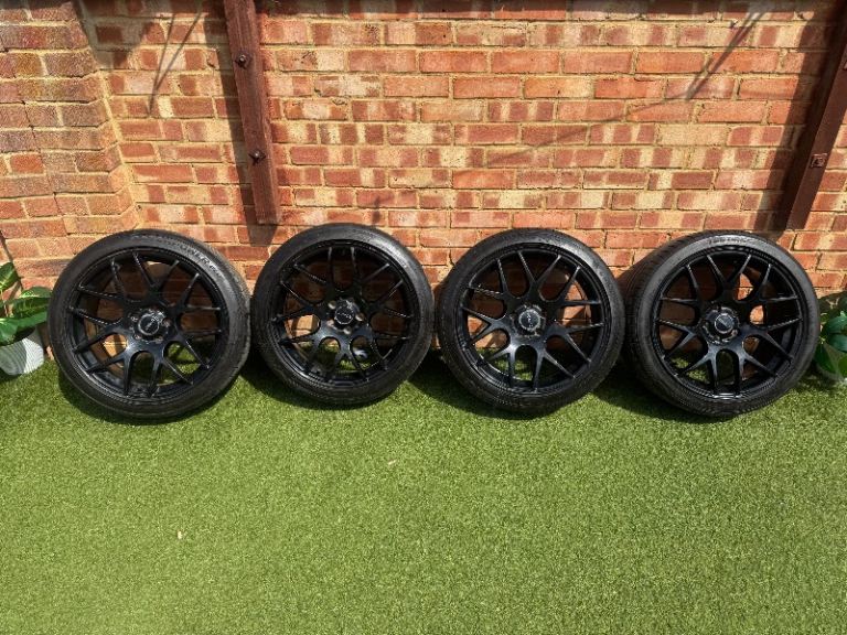 18” ALLOY WHEELS WITH TYRES & NEW 20mm SPACERS IN BOX 