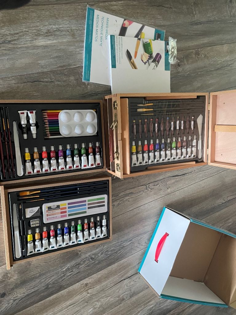 Royal & Langnickel All Media Easel Artist Set (104 Piece)