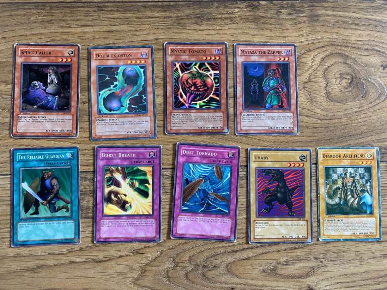Yu-Gi-Oh 25th Anniversary Tin Duelling Heroes 2020 Storage Collectors tin + 19 CARDS