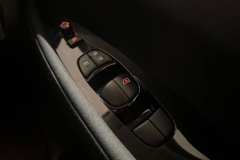 2022 72 NISSAN LEAF 39KWH N-CONNECTA HATCHBACK 5DR ELECTRIC AUTO (150 PS) TECH P