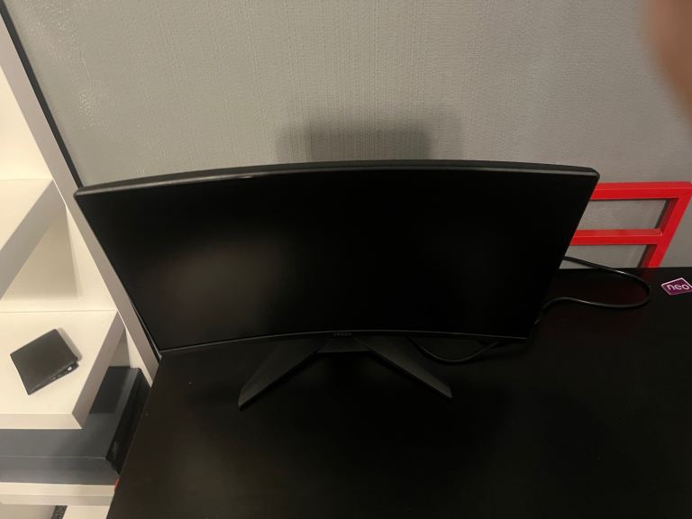 MSI Curved Gaming Monitor – Black, Good Condition