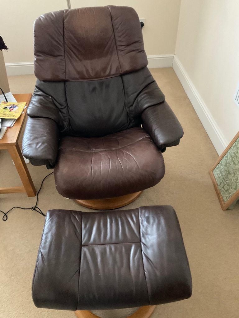 Stressless chair