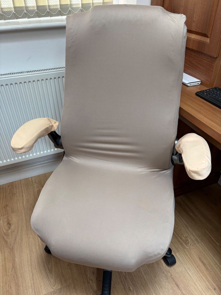 Office Chair with Light Beige Cover – Good Condition