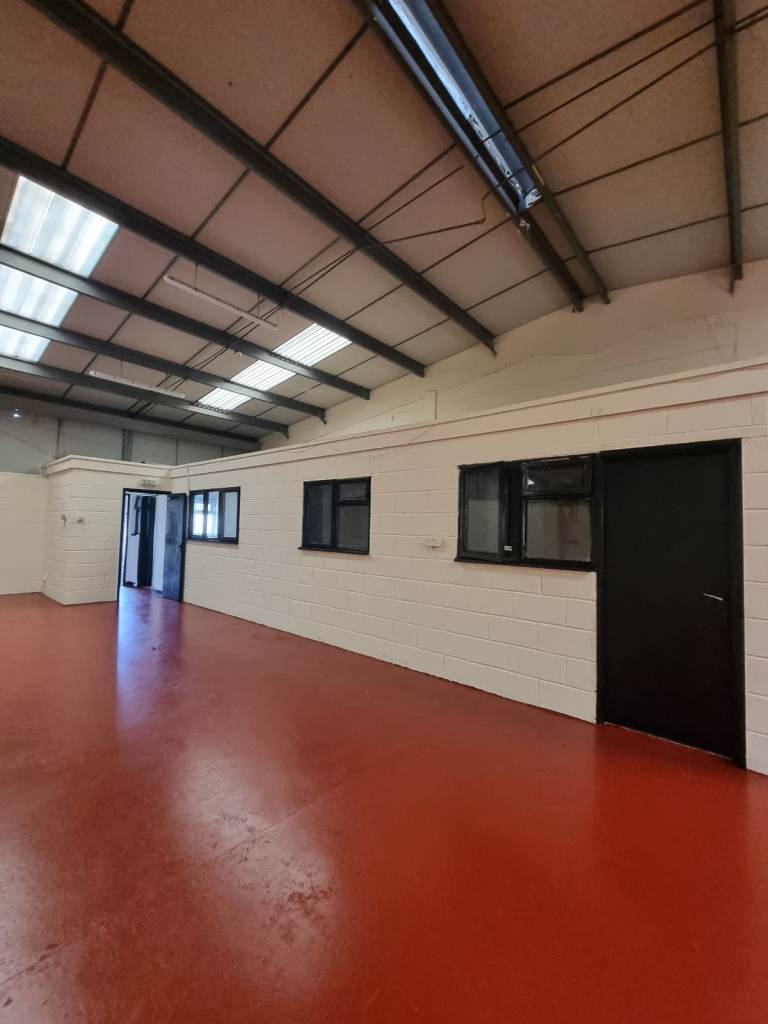 Unit to let on Bowen Industrial Estate Bargoed No deposit! Upto 8 weeks rent free!