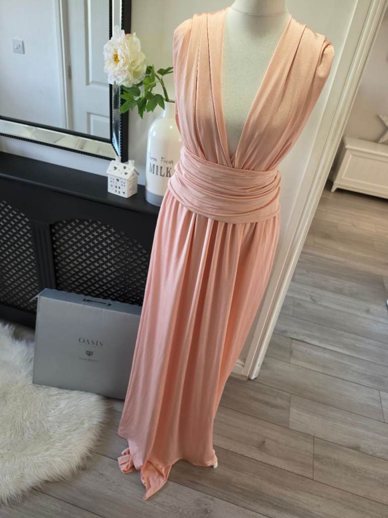 Second-Hand Bridesmaids Dresses & Outfits for Sale