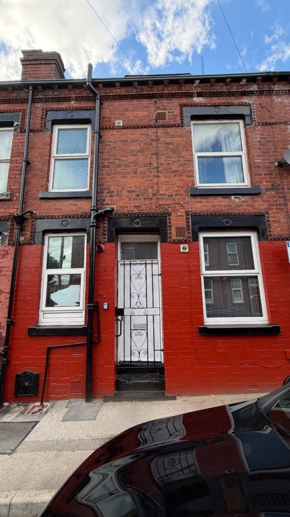2-Bedroom Property to Rent – Convenient Location Near St James’s Hospital