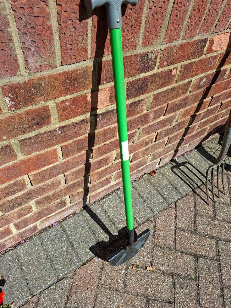 Garden Edging Tool with Green Handle – Good Condition