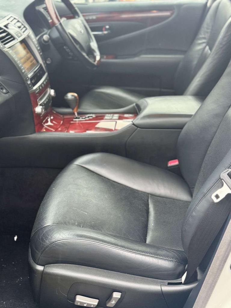 2022 Lexus LS 5.0 600h V8 Premier Saloon 4dr Petrol Hybrid CVT 4WD Euro 5 (s/s) (445 ps) Saloon H...