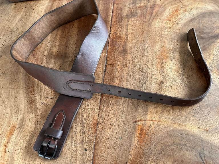 ENGLISH LEATHER SURCINGLE OR OVER GIRTH • SHETLAND/PONY/EQUESTRIAN • 59" 100cm