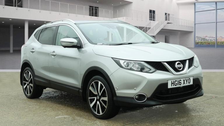 2016 Nissan Qashqai 1.2 DiG-T Tekna 5dr Xtronic ++ PANROOF / NAV / CAMERA / 6 SERVICES / ULEZ + H...