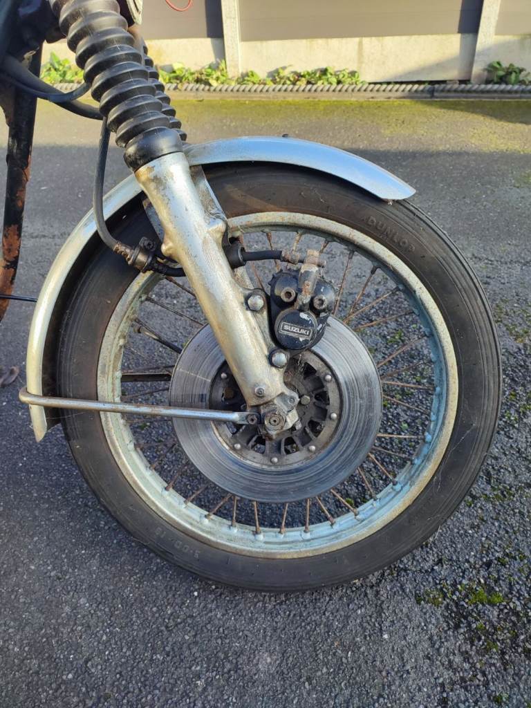 SUZUKI GT250 L (1974) None-Runner Spares or Repair (Includes 2x engines & much more) 