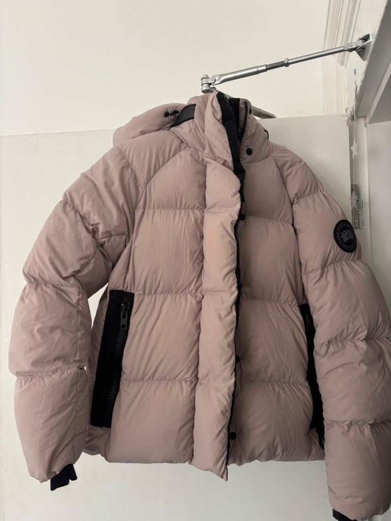 Canada goose puffer jacket 