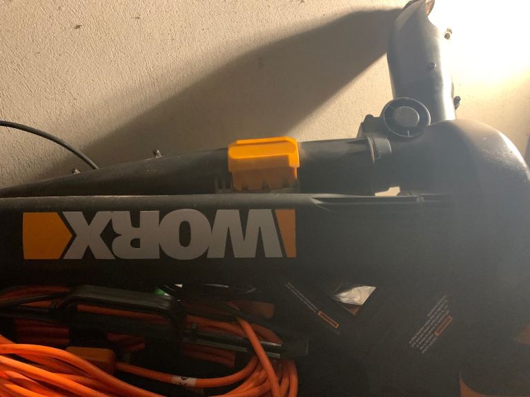 Leaf blower with bag 3 in 1