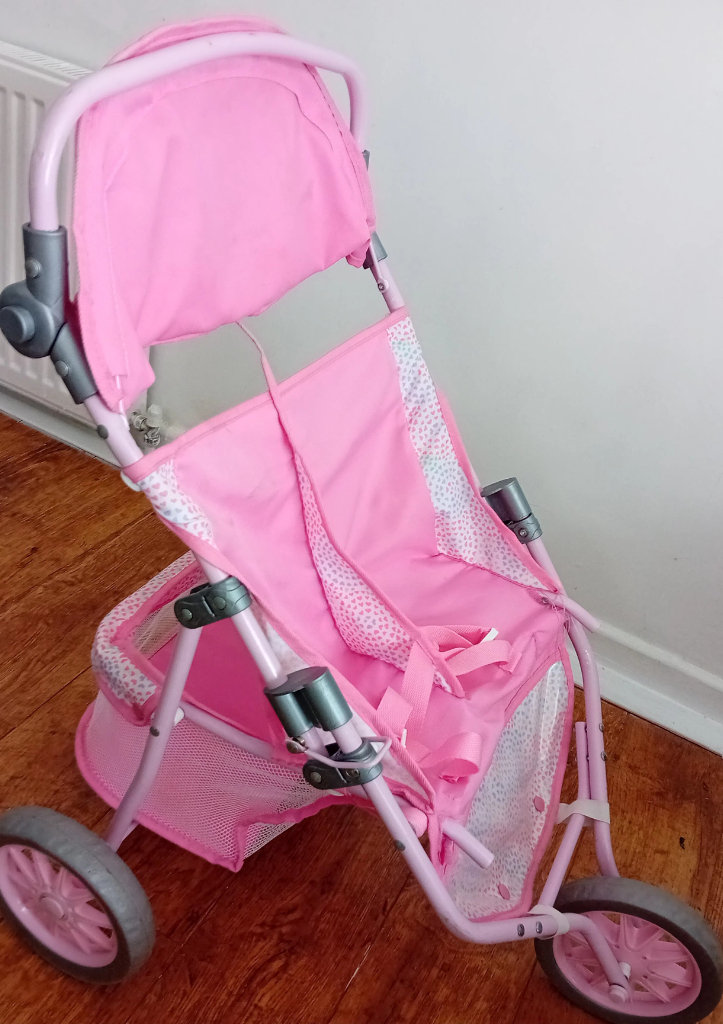 3 x wheeled pushchair