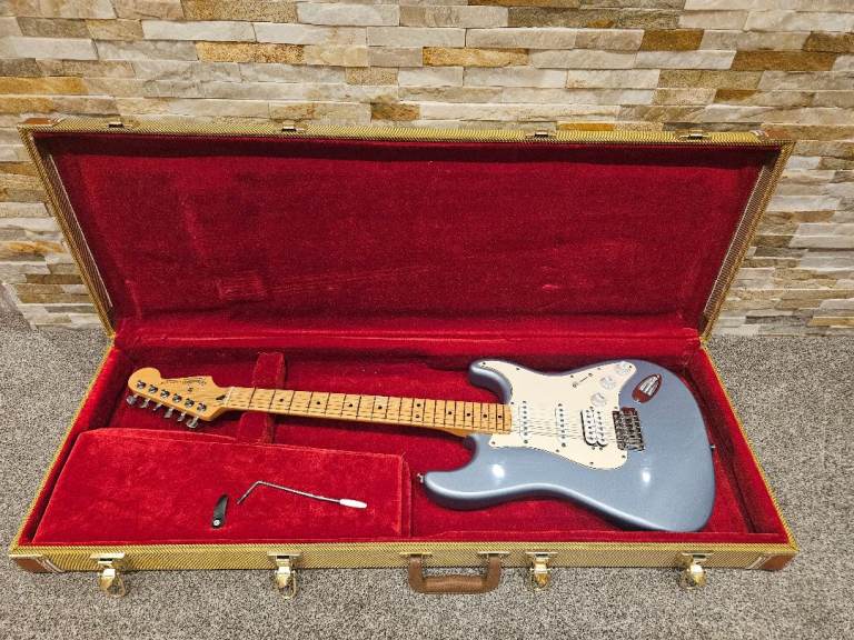 Fender Stratocaster Electric Guitar with Hard Case – Good Condition