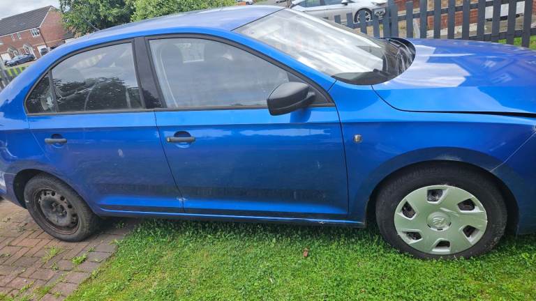 Skoda, RAPID, Hatchback, 2014, Manual, 1598 (cc), 5 doors