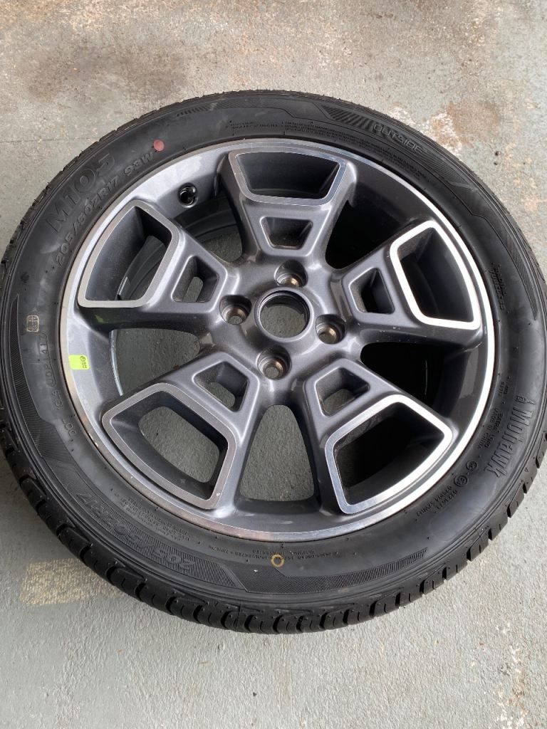 Car tyre 205/50 ZR17