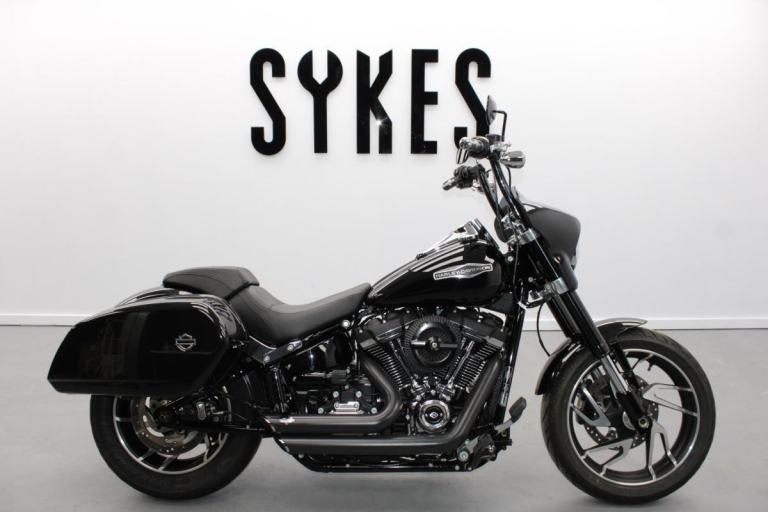 2020 Harley-Davidson FLSB Softail Sport Glide in Vivid Black