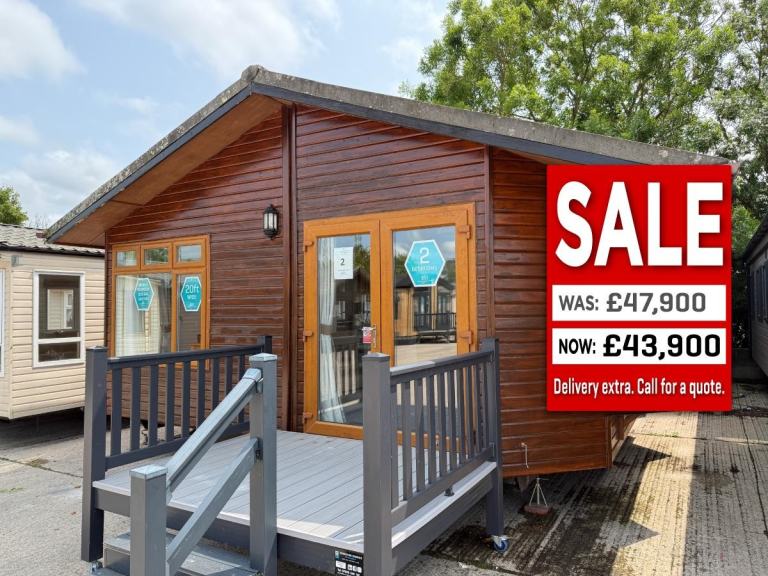 2 Bed 40x20 Twin Lodge - Resi Spec - Bath, New Carpet, Ensuite - Offsite