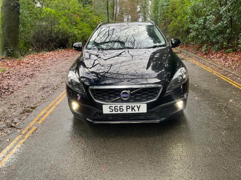 2015 Volvo V40 D2 Cross Country Lux Nav 5dr HATCHBACK DIESEL Manual