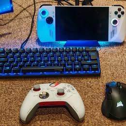 Asus Rog Ally RC71L Z1 Extreme Handheld. 