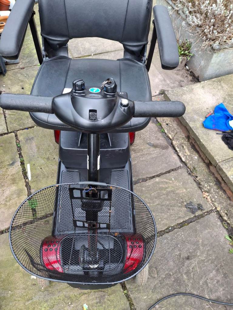 Electric scooter 