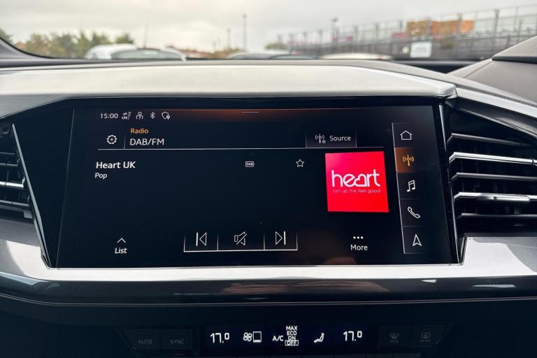  Audi Q4 E Tron 40 S Line Suv 5dr Electric Auto 82kwh 204 Ps Electric