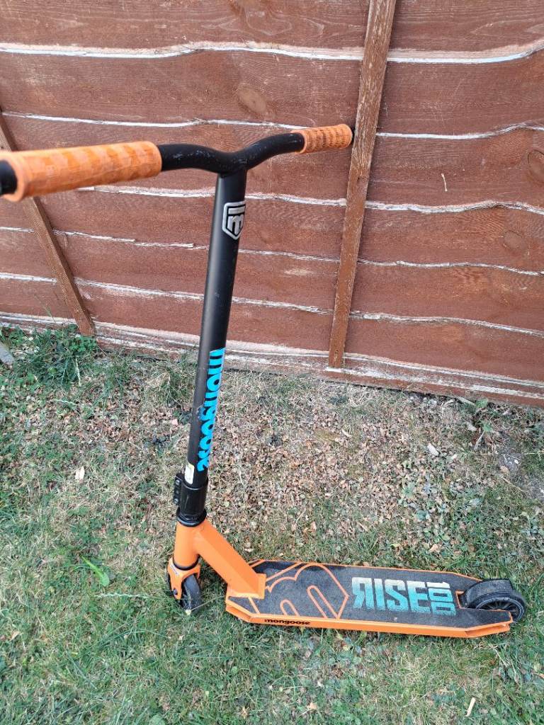 Mongoose Rise Stunt Scooter – Orange & Black, Good Condition