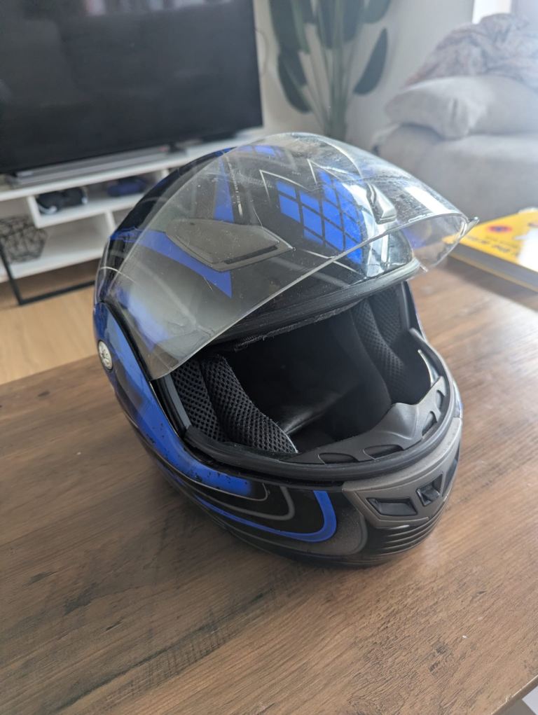 Motorcycle helmet
