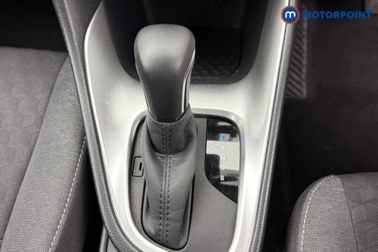 2022 Toyota Yaris 1.5 Hybrid Design 5dr CVT HATCHBACK PETROL/ELECTRIC Automatic