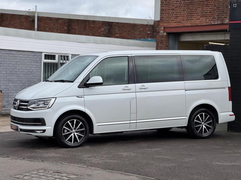 2016 Volkswagen Caravelle 2.0 TDI BlueMotion Tech 204 Executive 5dr DSG MPV DIESEL Automatic