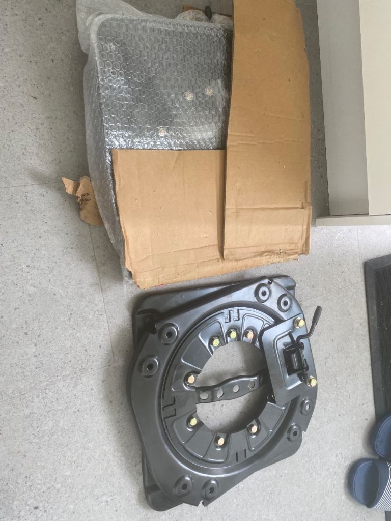 Swivel seat conversion kit x2