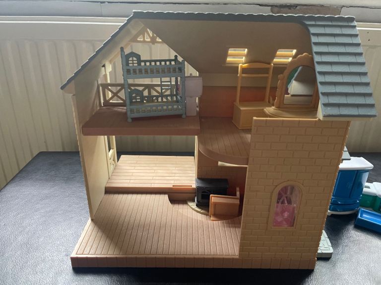 Sylvanian dolls house with furniture 