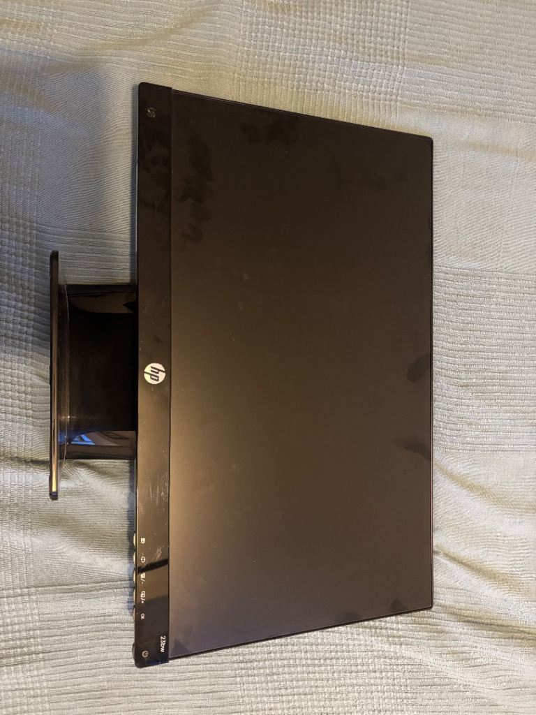 HP 23bw 23-inch IPS LED Monitor – Perfect Condition