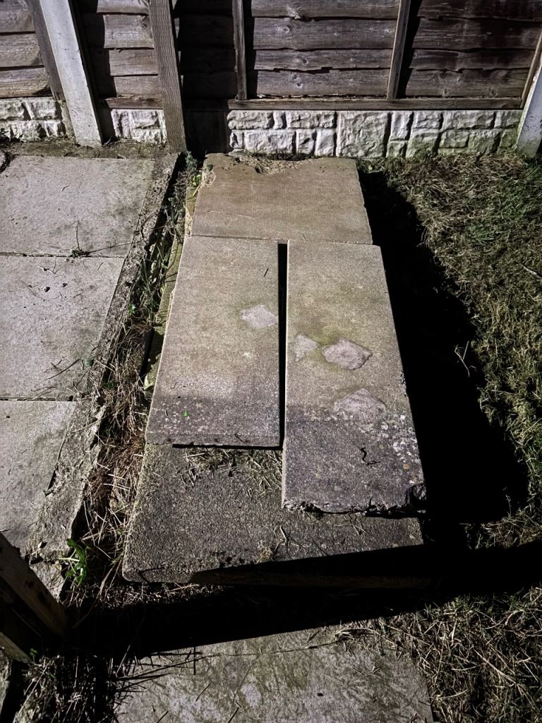 Concrete stone flags / slabs 