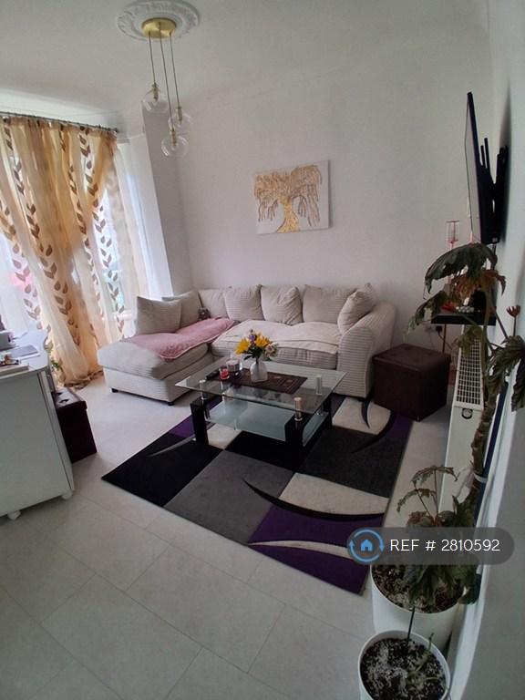 1 bedroom in Aylesbury Road, Portsmouth, PO2 (#2810592)