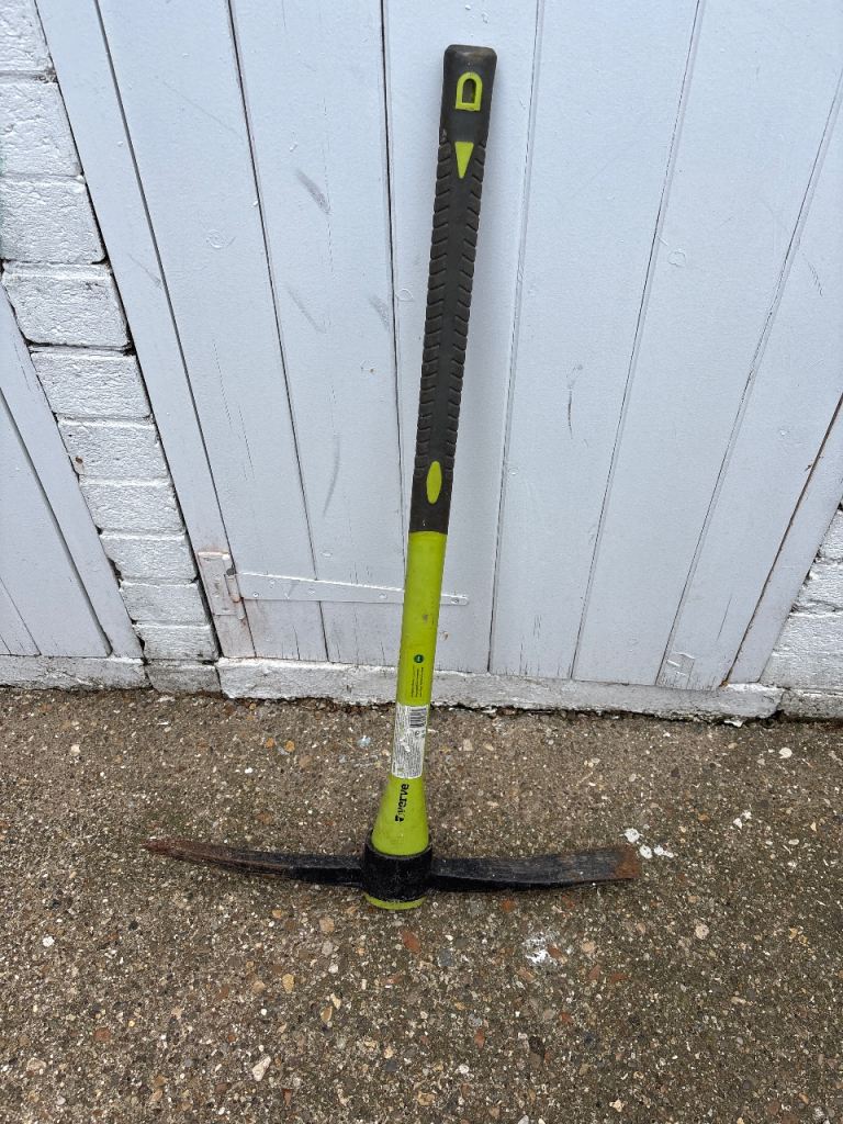 Pick axe 