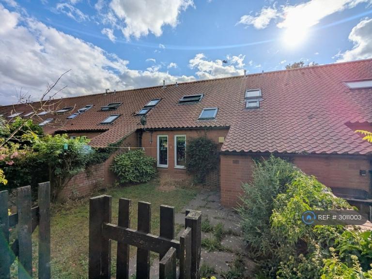 1 bedroom house in West Moor Lane, York, YO10 (1 bed) (#3011003)
