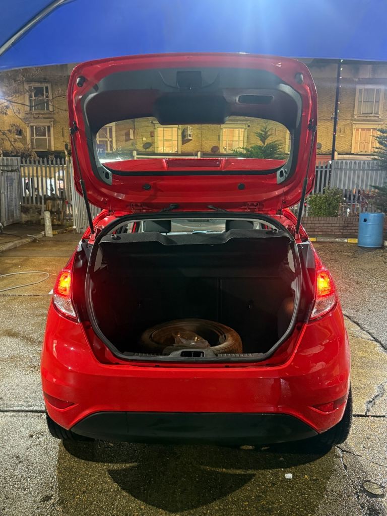 Ford, FIESTA, Hatchback, 2014, Manual, 1241 (cc), 5 doors