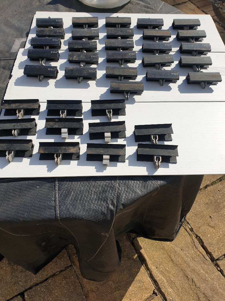 Solar panel clamps Schletter