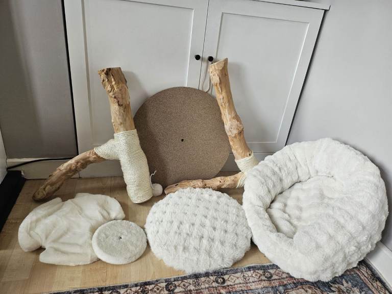 Scruffs Alpine Pyrannese cat tree 