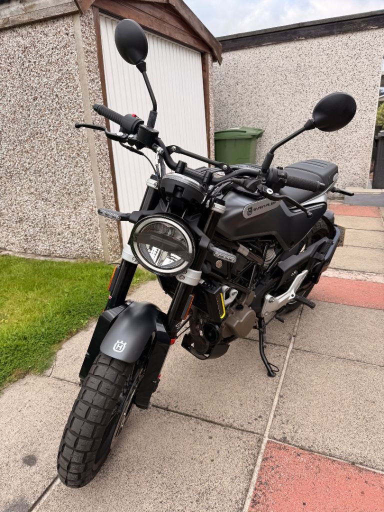 Husqvarna, SVARTPILEN, 2021, 125 (cc)
