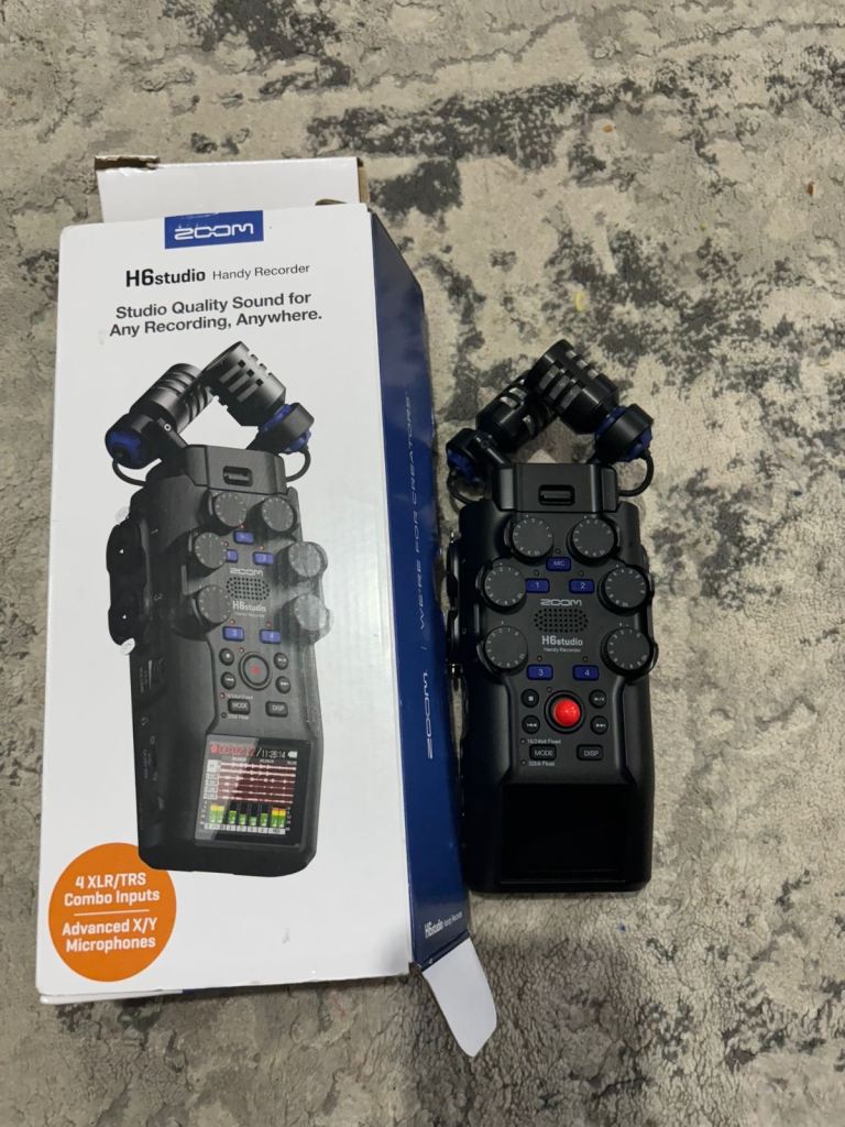 Zoom H6 Handy Recorder (Black – Pristine Condition, Box Included)