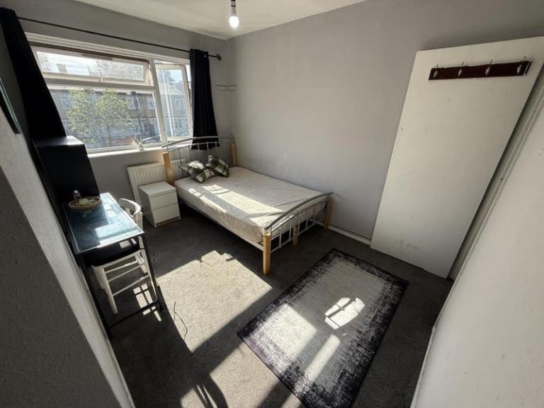 🌿Double Room for Rent in Prime Location – 📍Limehouse E14 | Available Now!!!