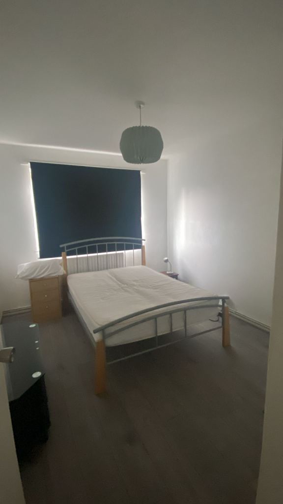 Nice spacious double room for rent 