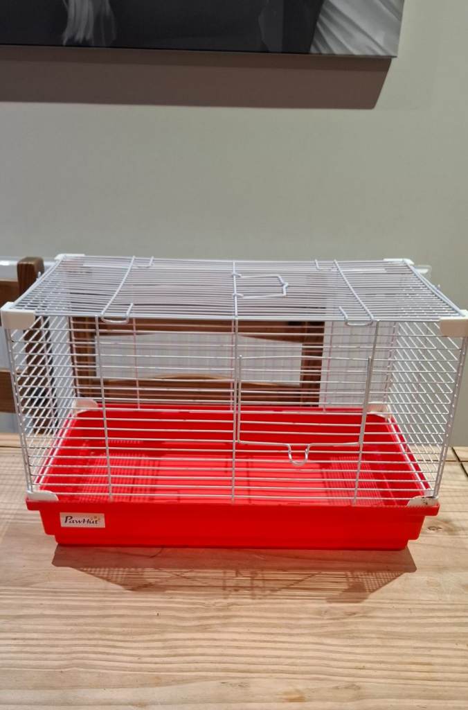 Paw hut small cage