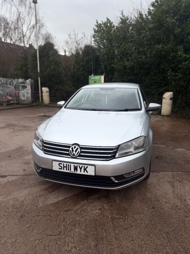 Volkswagen, PASSAT, Saloon, 2011, Manual, 1598 (cc), 4 doors